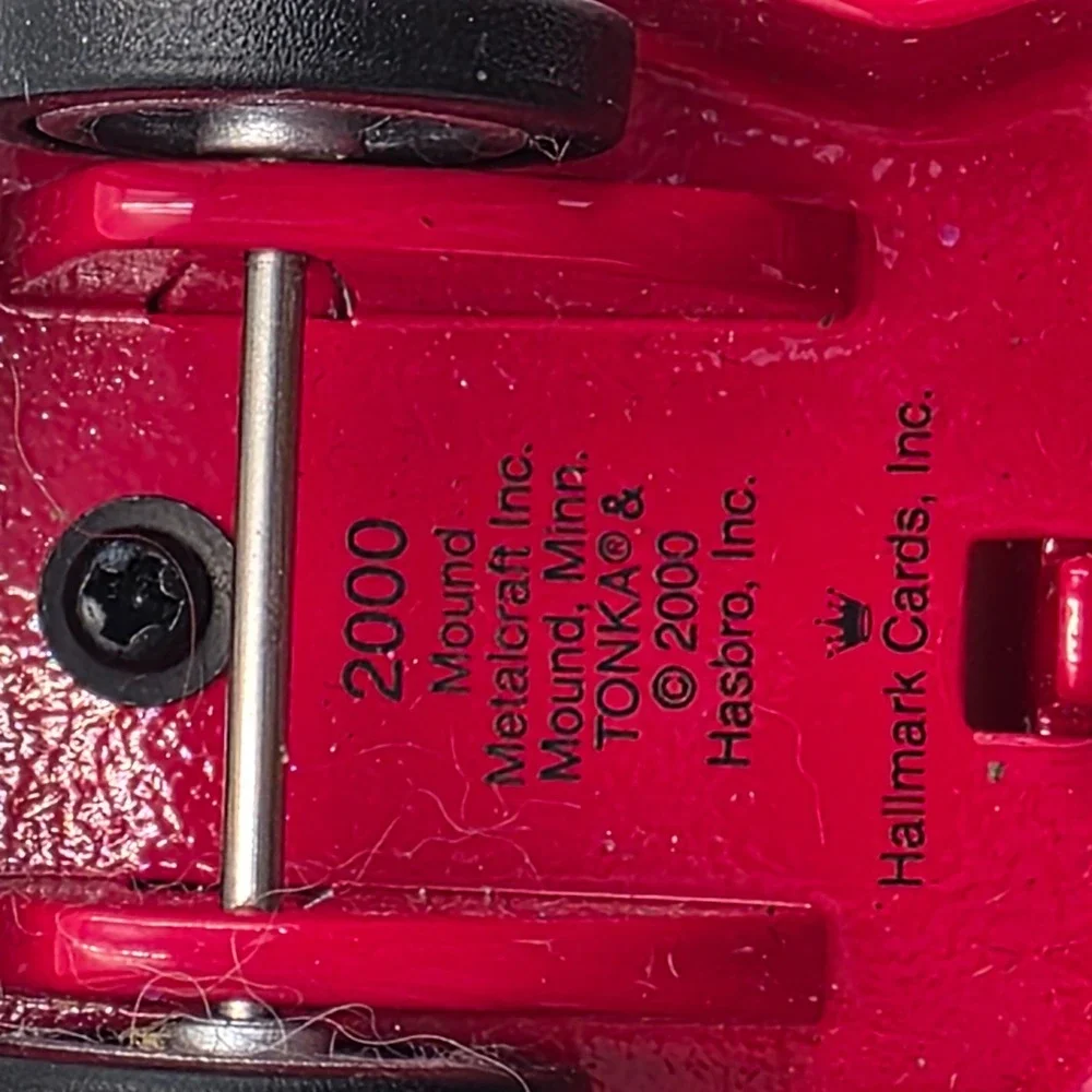 Hallmark Keepsake 2000 Tonka Dump Truck Ornament Diecast Metal Red Green 3.25in